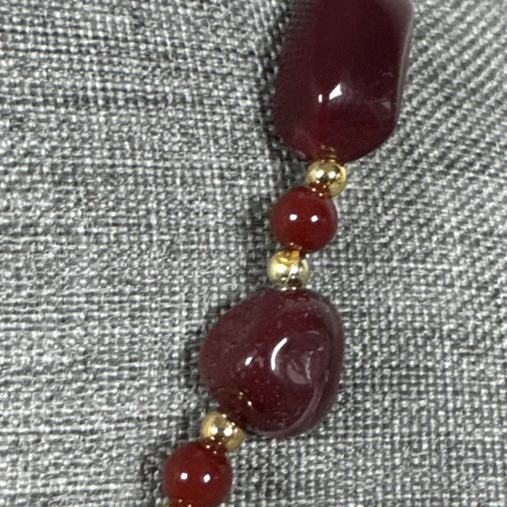 Goldtone Burgundy Acrylic Bead Necklace Handmade 19" - Picture 4 of 6